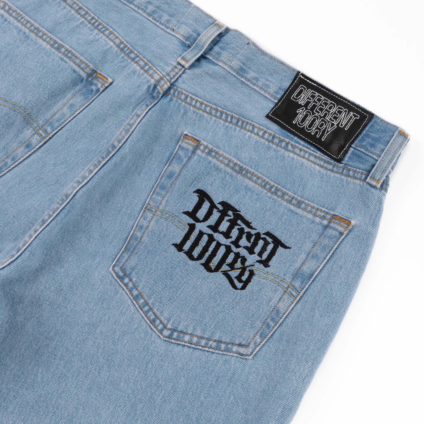 DFFRNT 100RY blue jeans