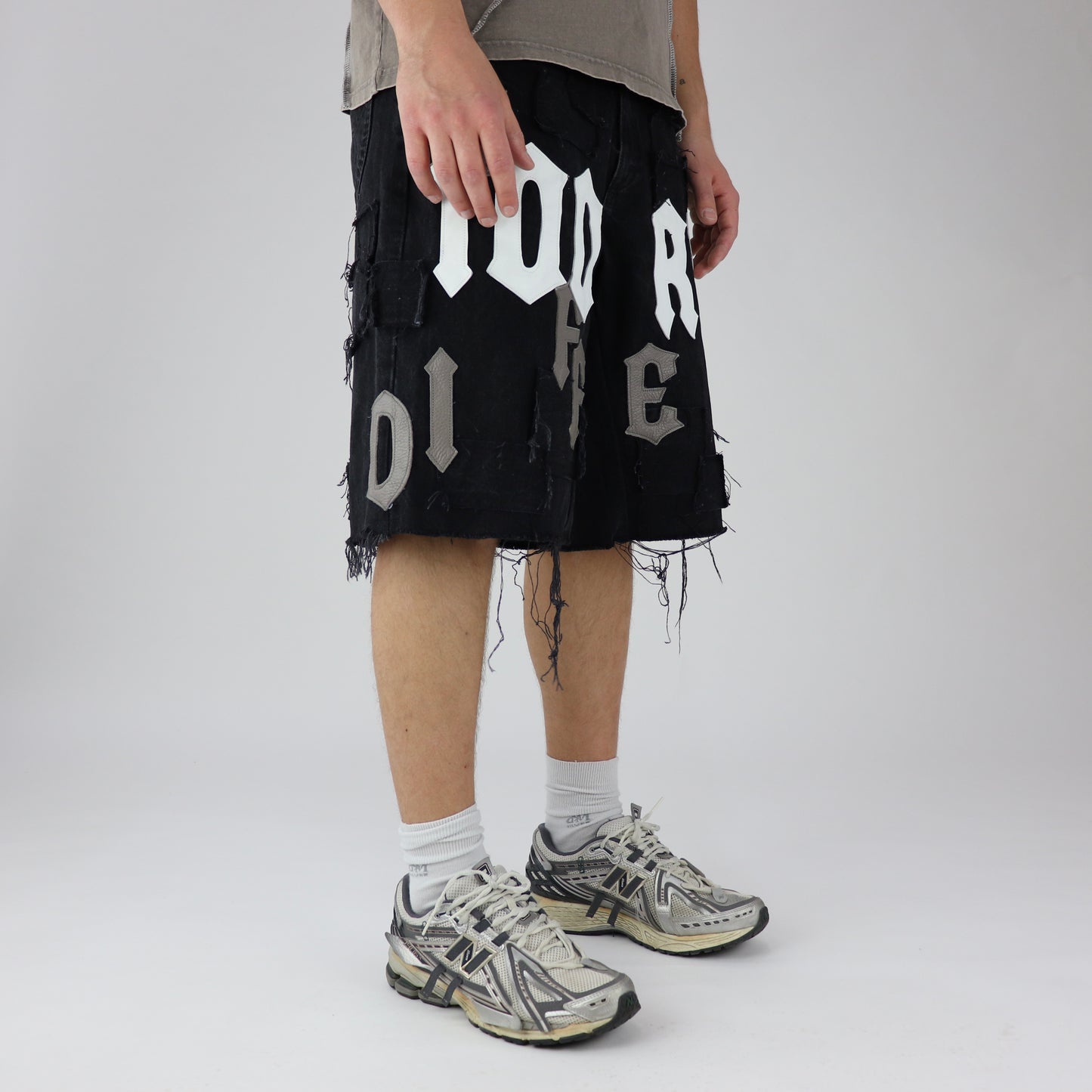 DFFRNT 100RY letters black shorts