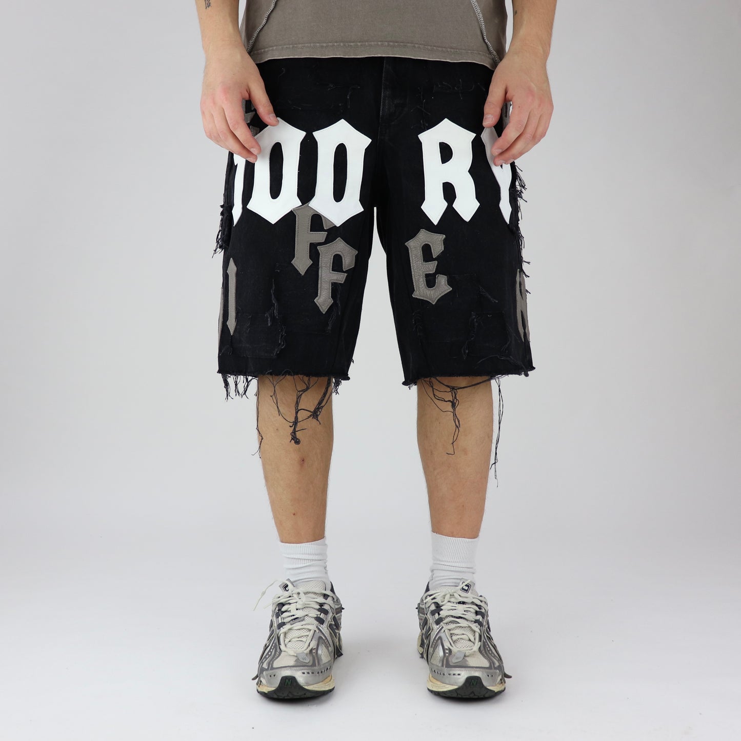 DFFRNT 100RY letters black shorts