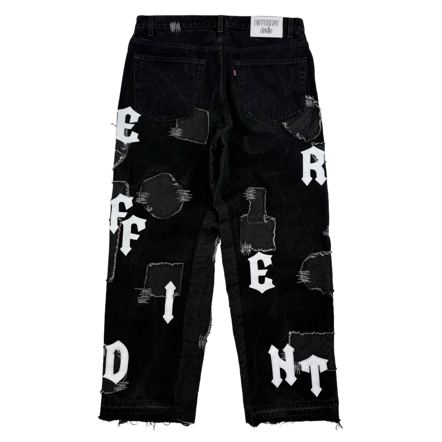 Black-white baggy jeans