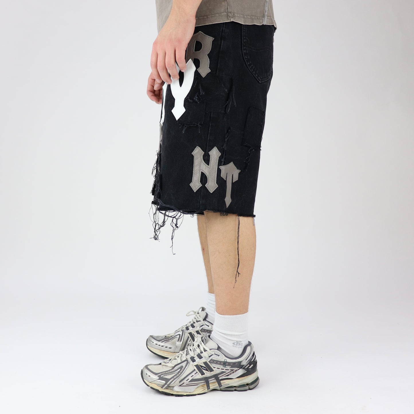 DFFRNT 100RY letters black shorts