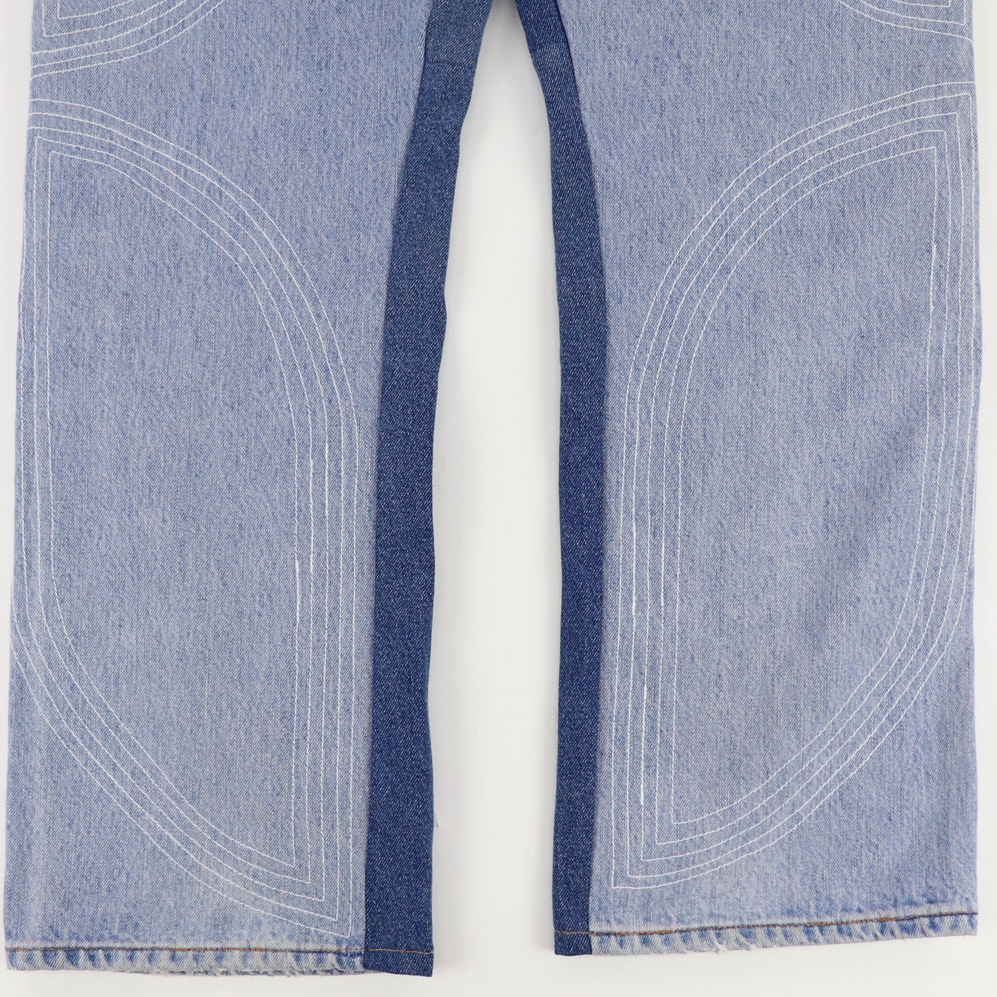 Symmetrical distressed jeans
