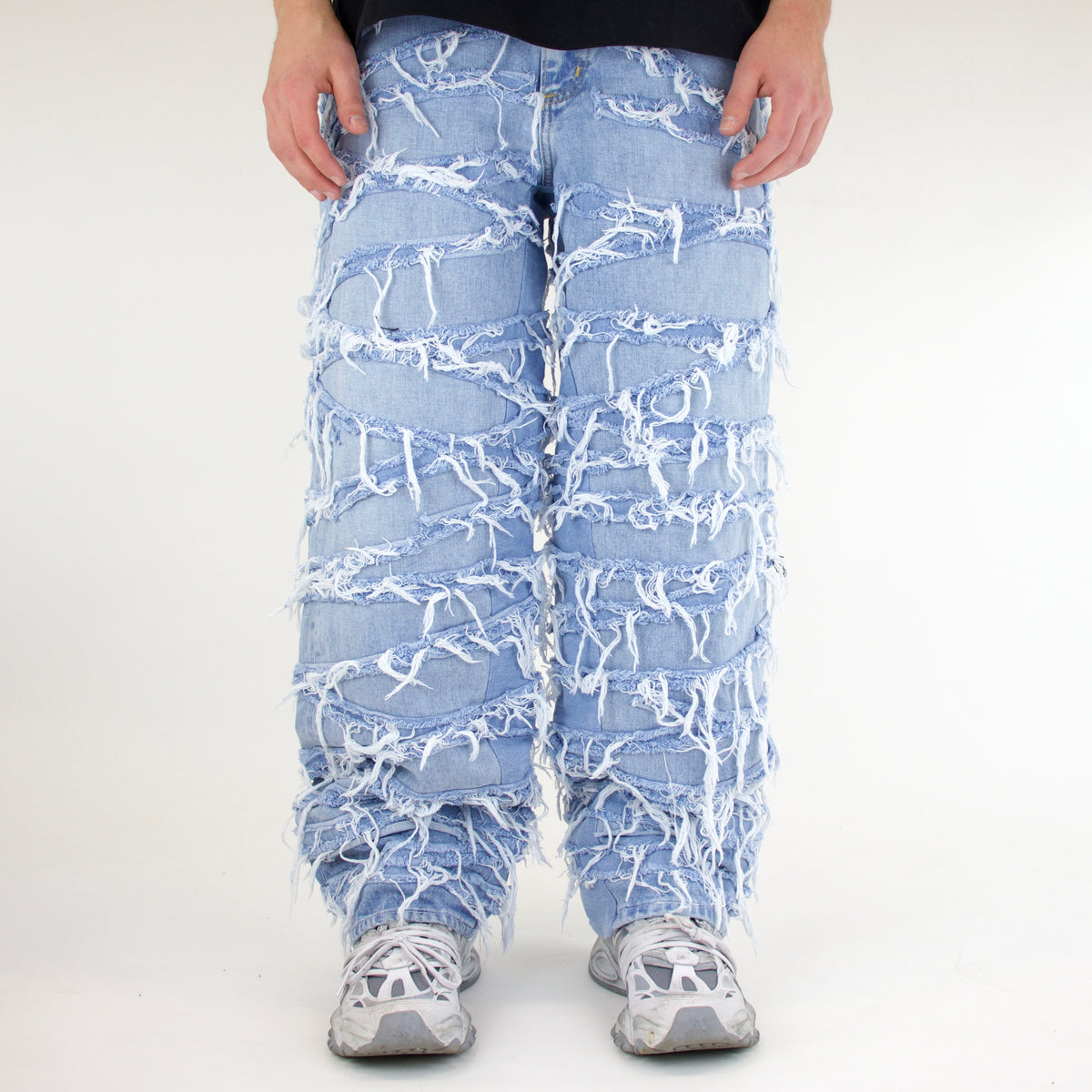 Breakline blue jeans