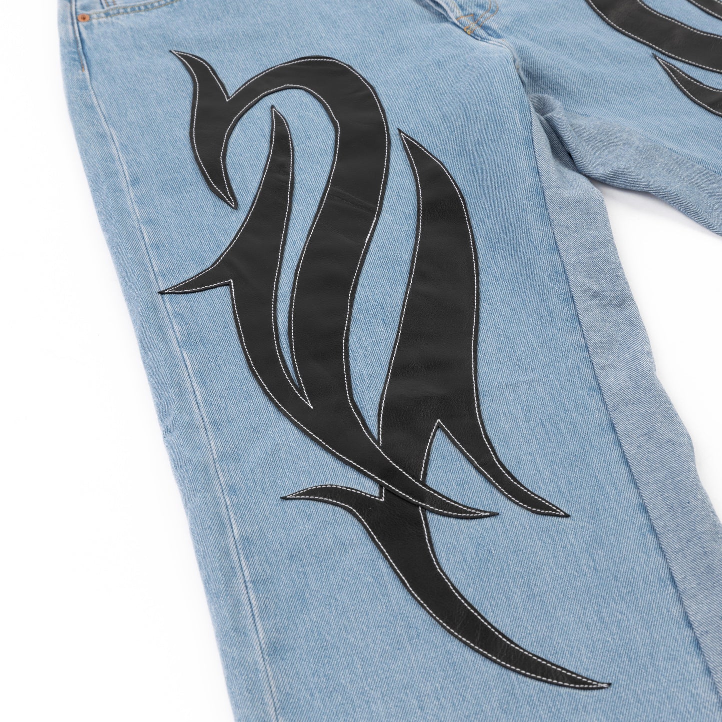 DFFRNT 100RY blue jeans