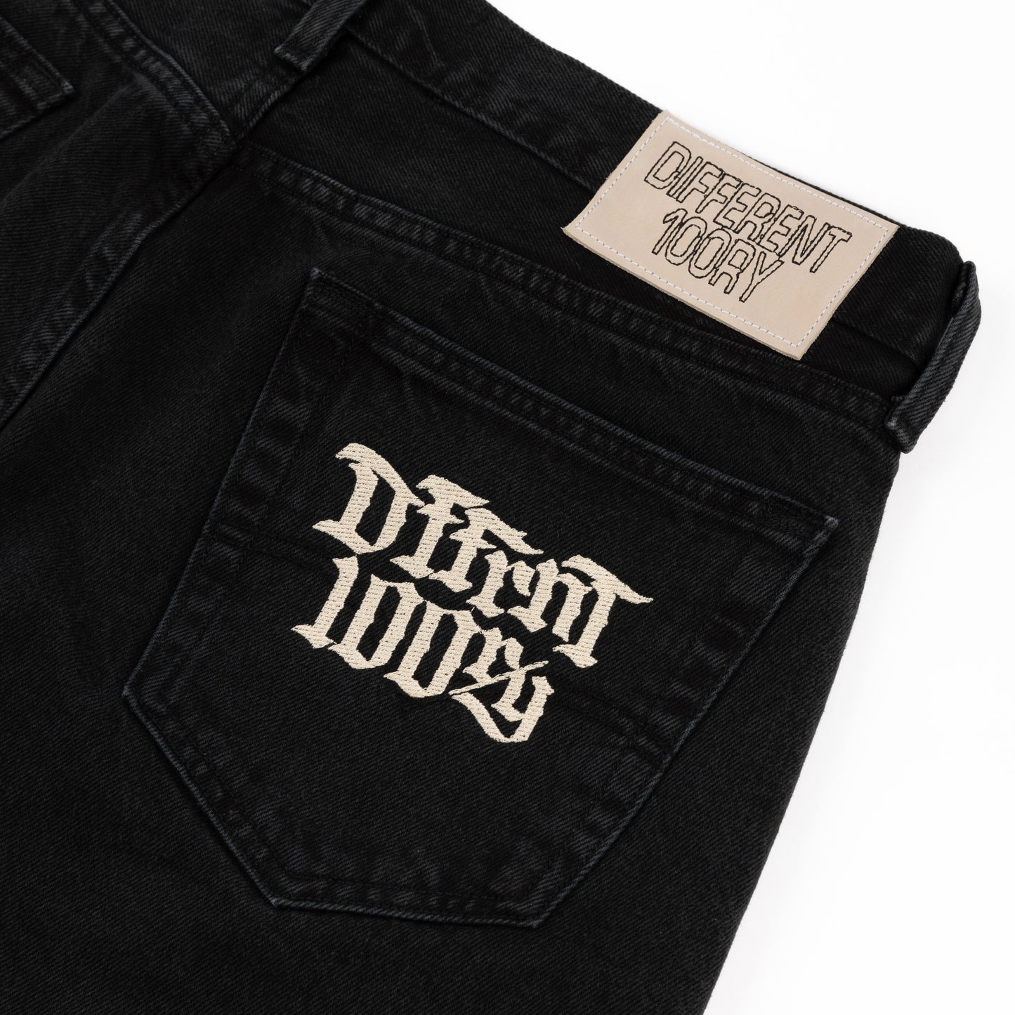 DFFRNT 100RY black jeans