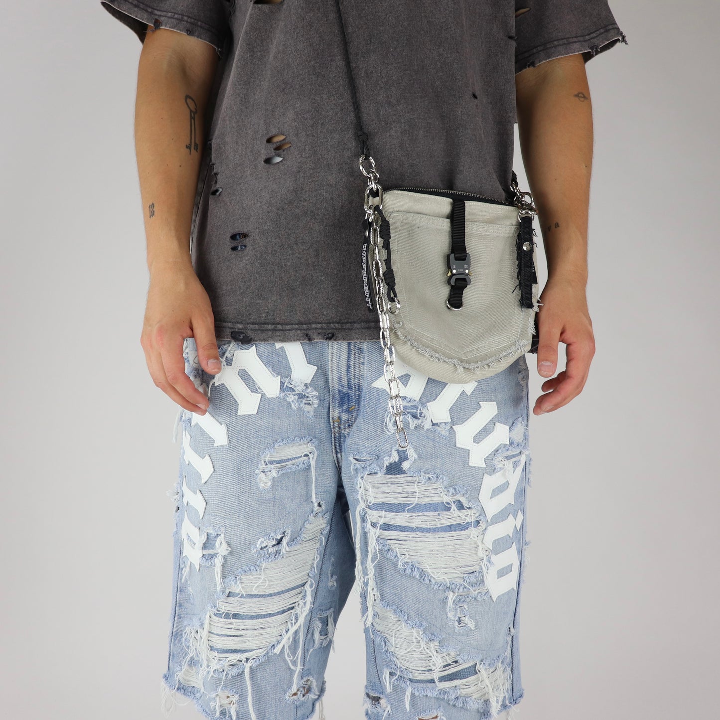 Belt bag beige-black