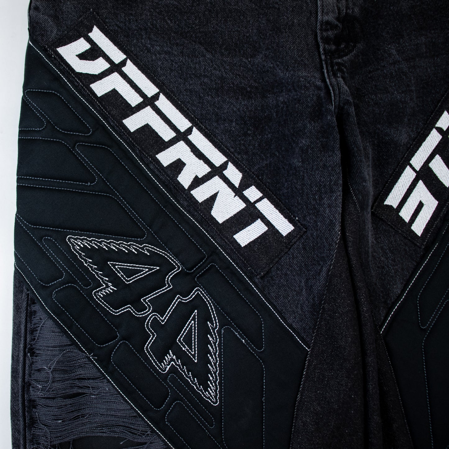 D44RNT black moto jeans