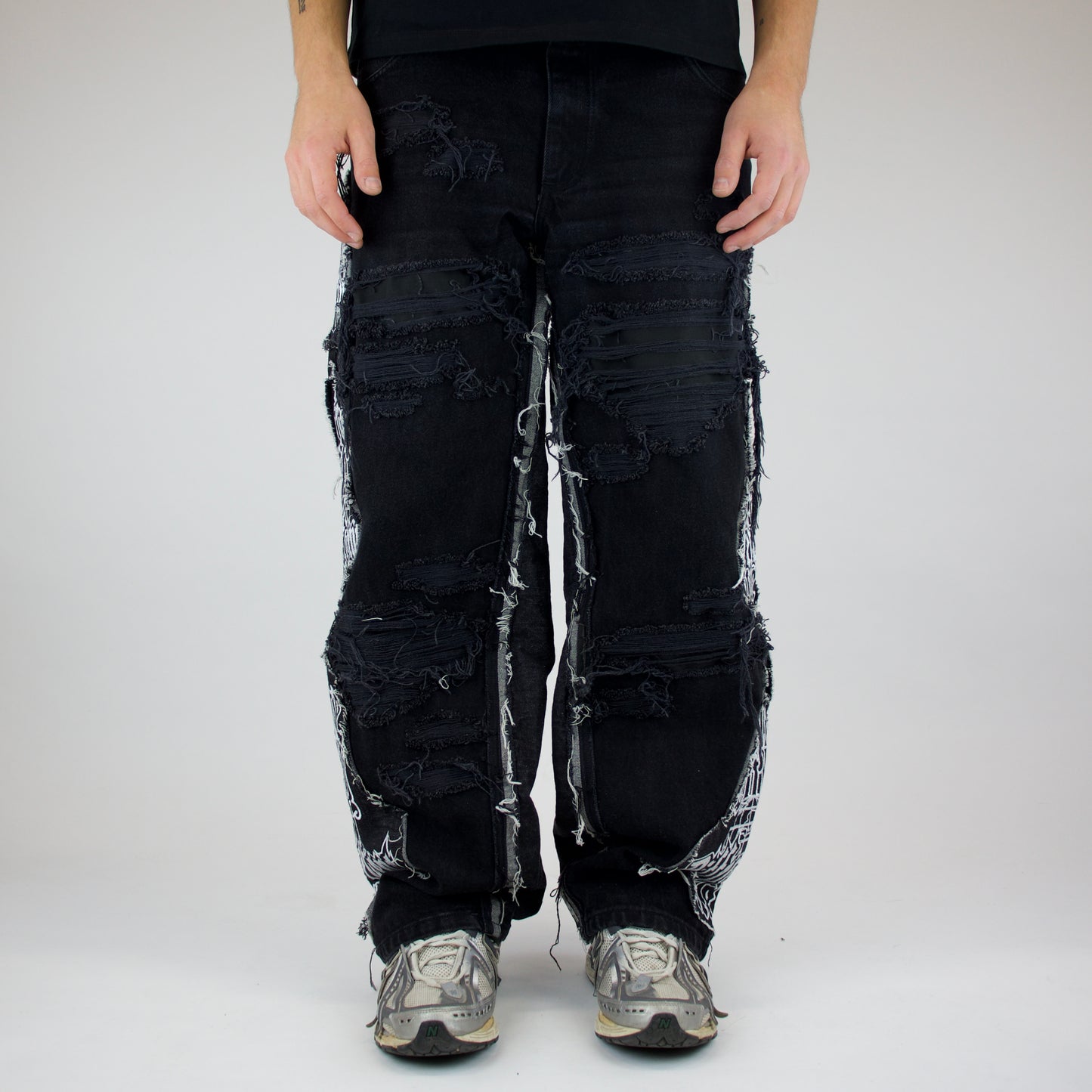 TODO black baggy jeans