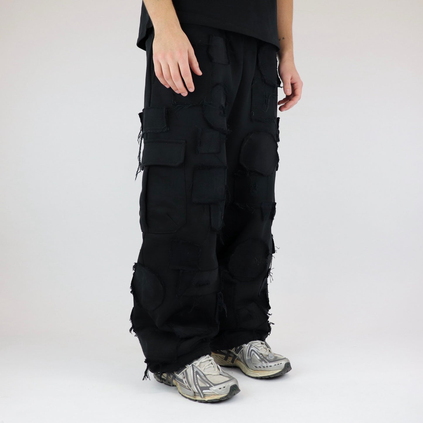 Tripple black sweat pants