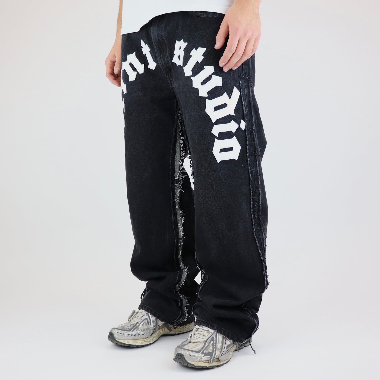 DFFRNT studio jeans black