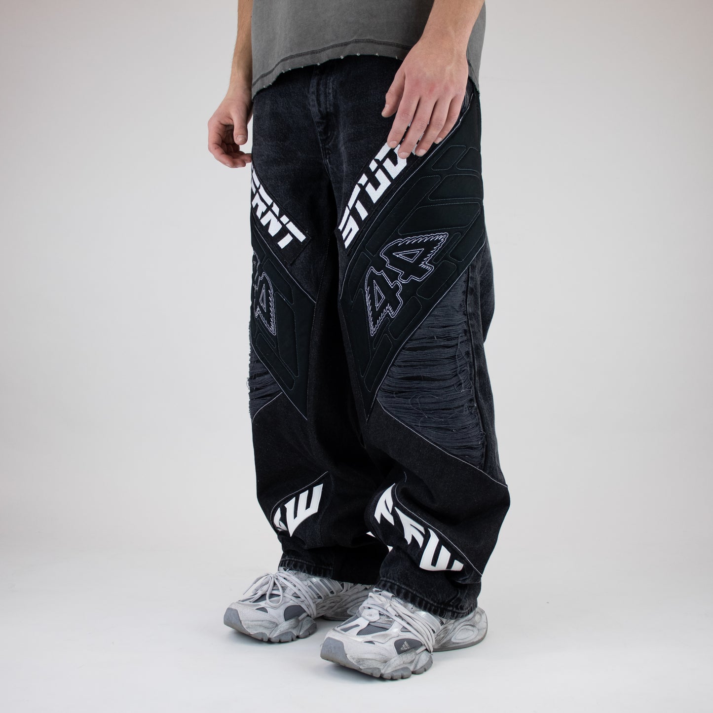 D44RNT black moto jeans