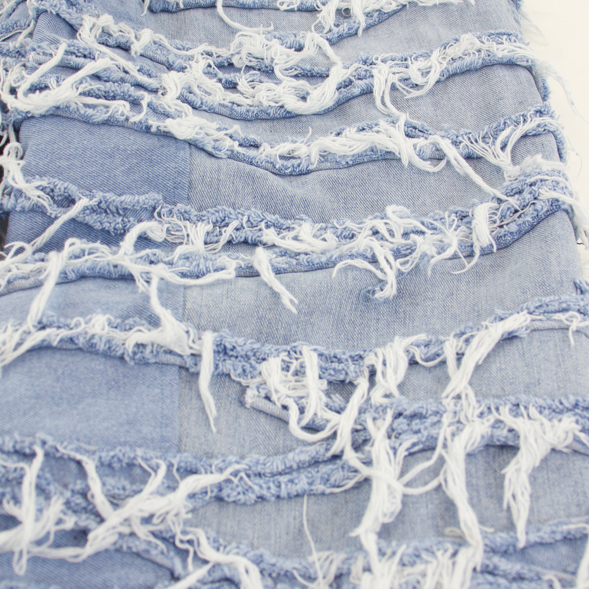Breakline blue jeans