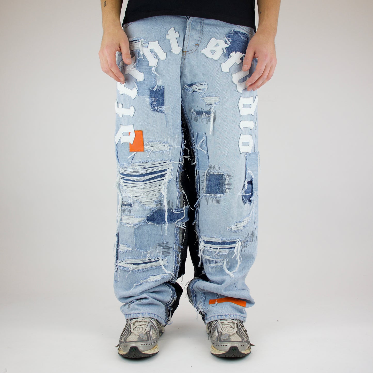 DFFRNT studio jeans blue-white
