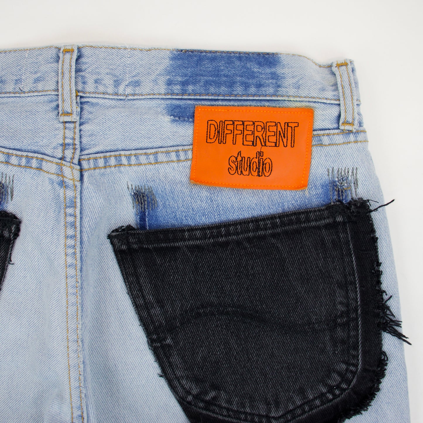 DFFRNT studio jeans blue-white