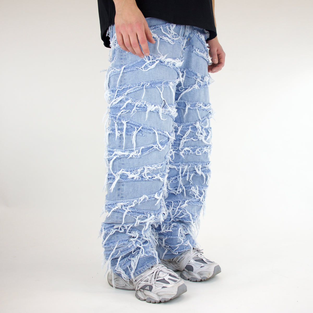 Breakline blue jeans