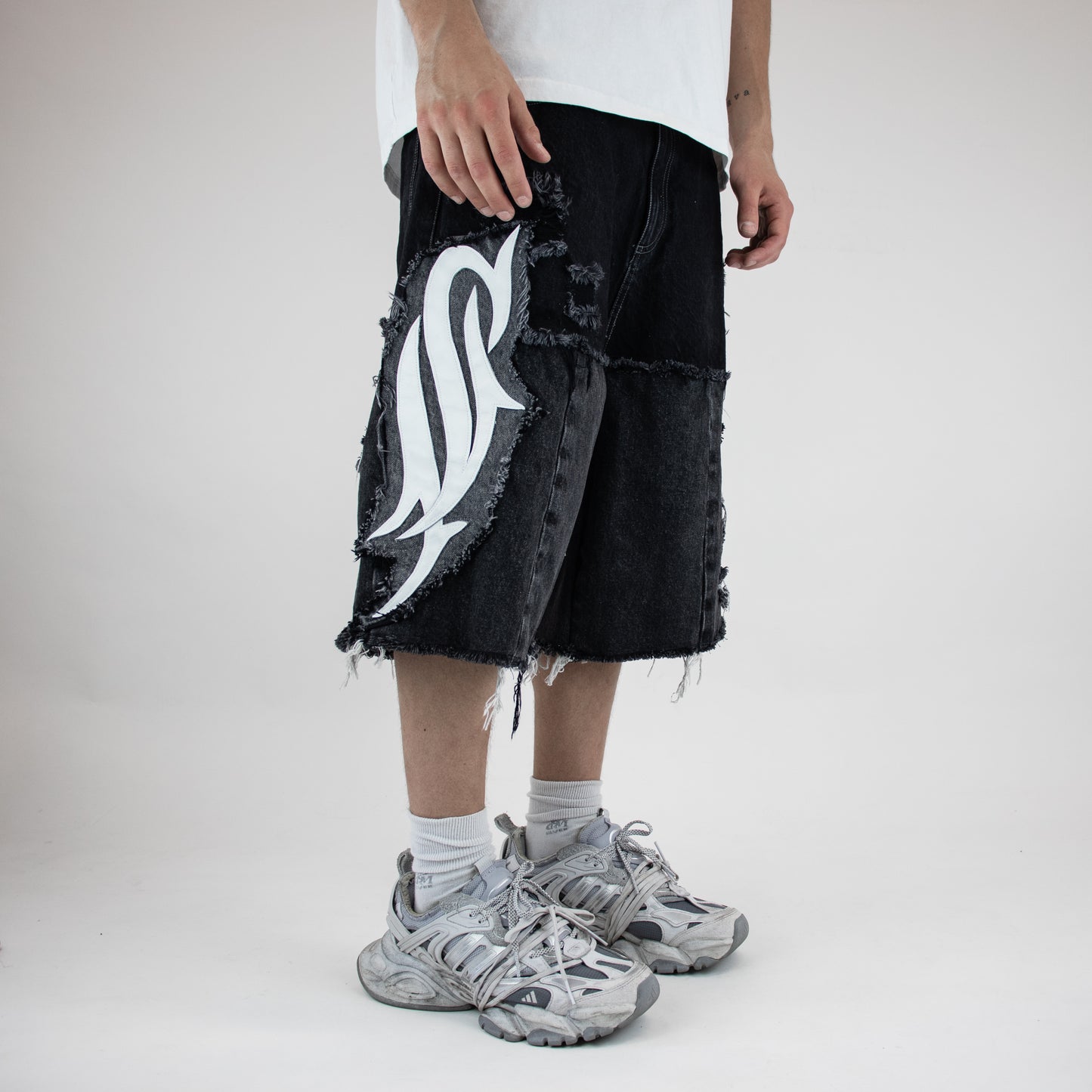 DFFRNT 100ry panel shorts